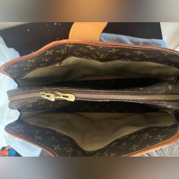 Louis Vuitton Monogram Rivoli Soft Briefcase - Picture 7 of 15